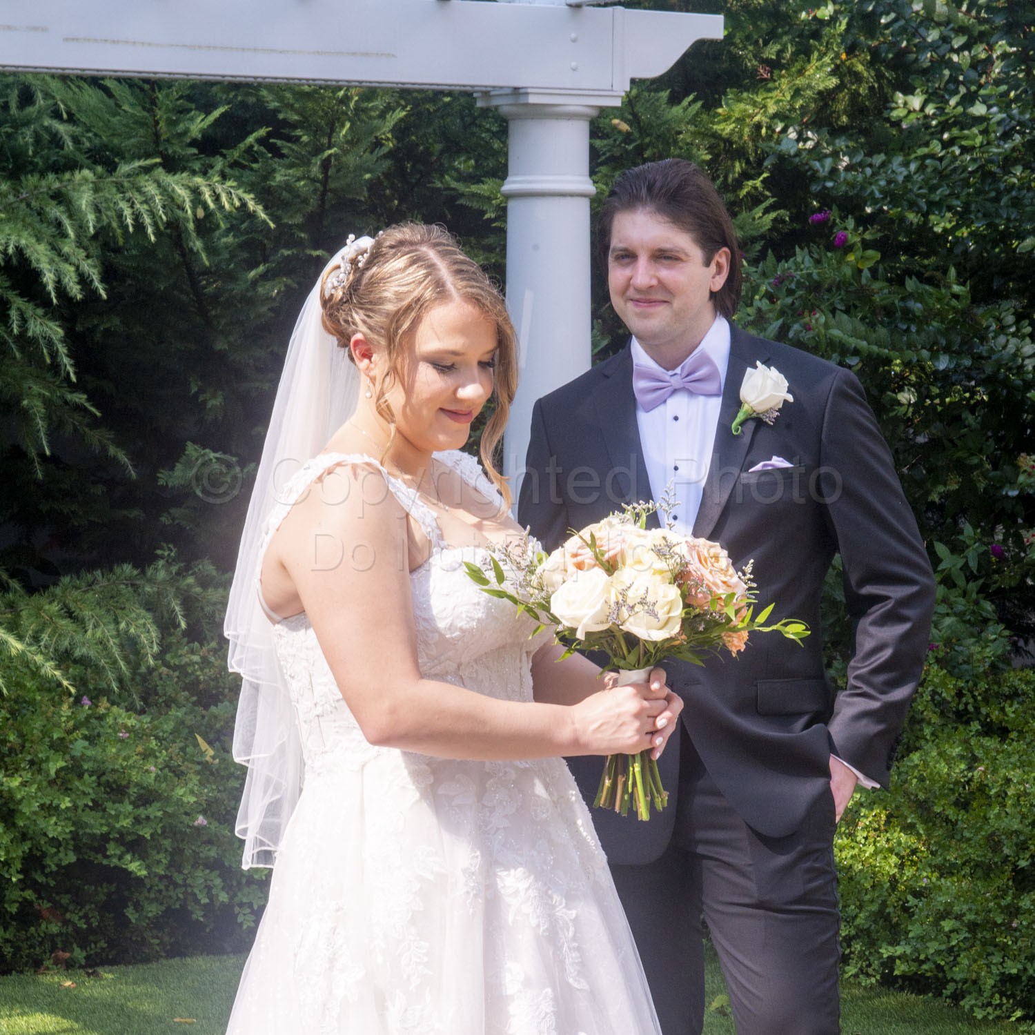 Laura & Joe's Wedding Sneak Peek